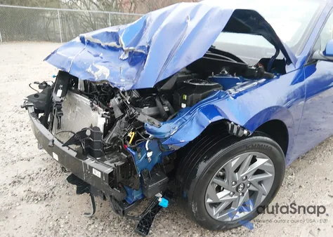 2024 Hyundai Elantra Sel from USA, damaged, VIN KMHLM4DG4RU686691